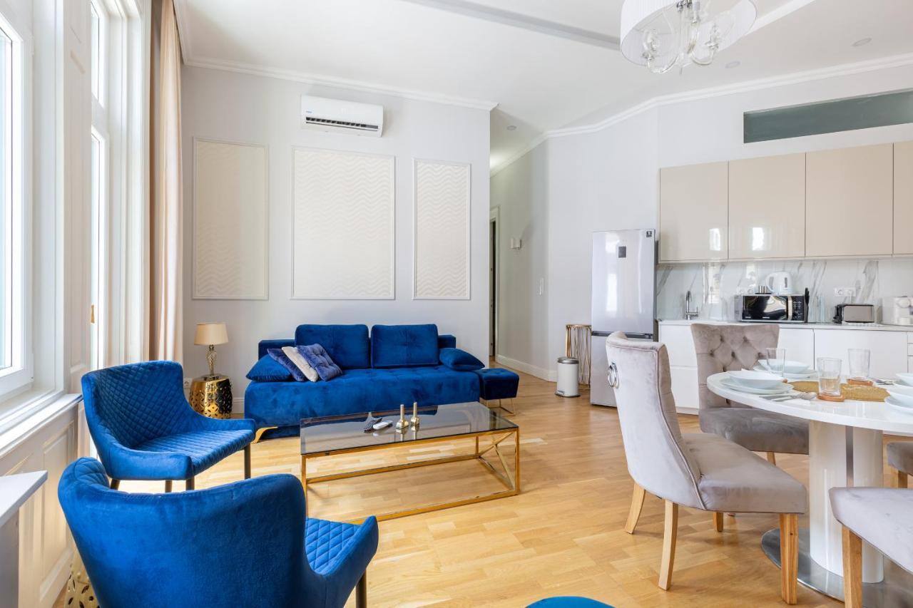 Designer Luxury Home In The Jewish Quarter Будапеща Екстериор снимка