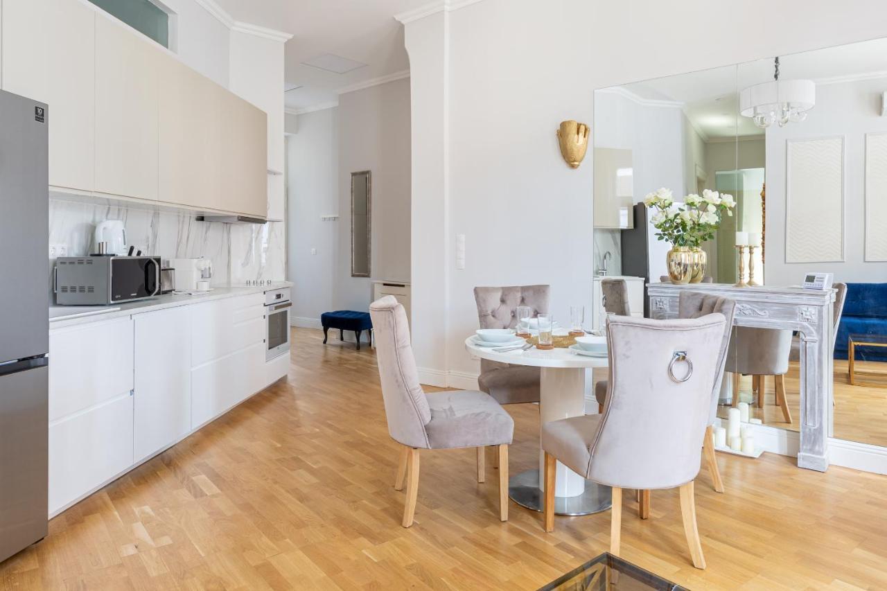 Designer Luxury Home In The Jewish Quarter Будапеща Екстериор снимка
