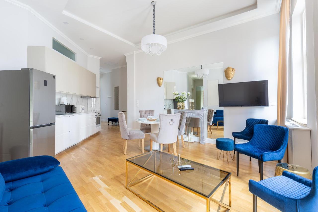 Designer Luxury Home In The Jewish Quarter Будапеща Екстериор снимка